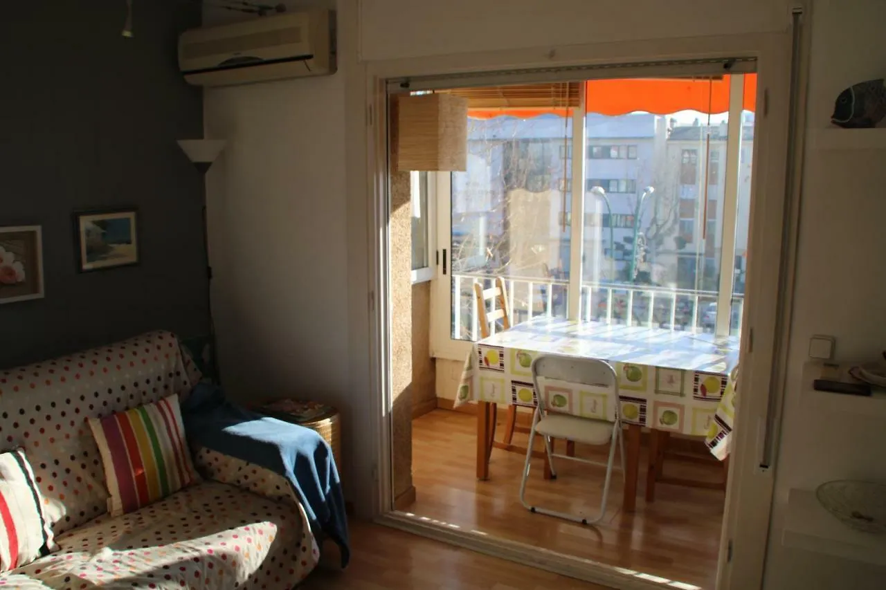 Centre Empuriabrava Plage 0*,